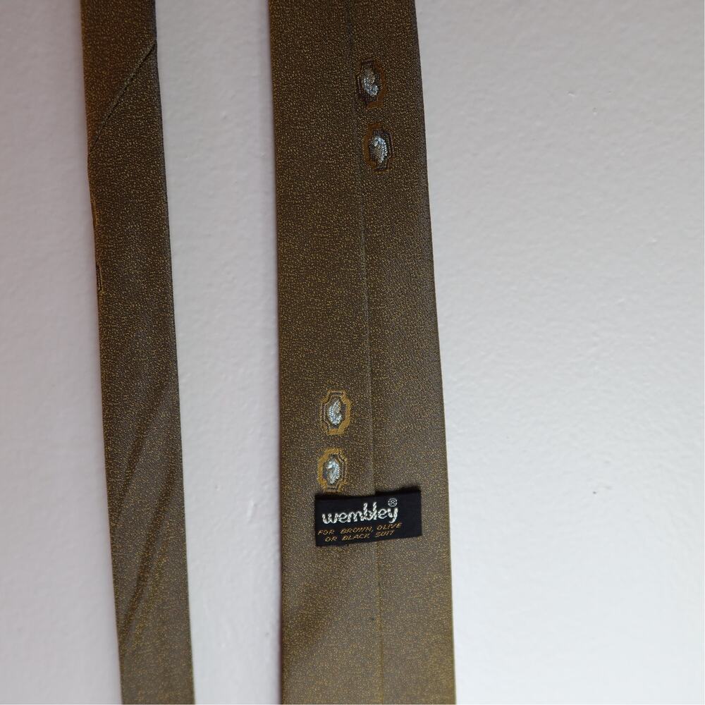 Vintage Wembley Skinny Olive Green Necktie Silver Diamond Pattern